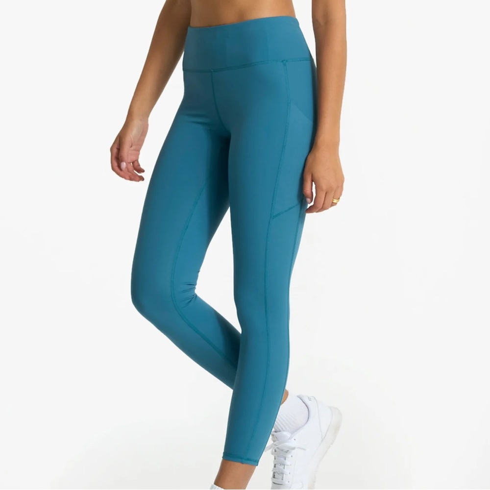 NWOT Vuori Stride Leggings Regular Length Dark Luna blue and Celadon green